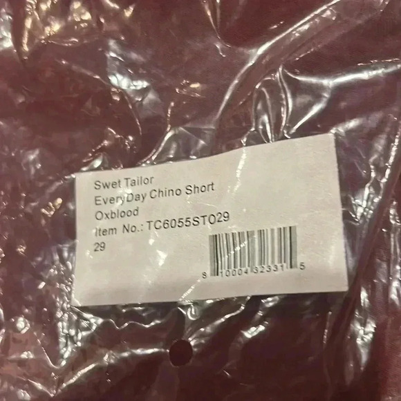 Swet Tailor Everday Chino Short Oxblood NWT - Picture 3 of 3